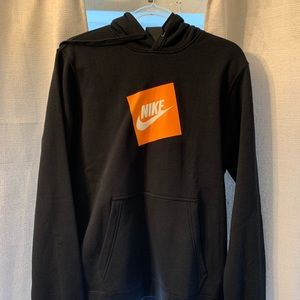 Men’s Nike hoodie.